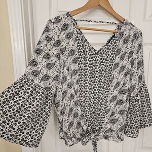 Zac & Rachel bell sleeve top
